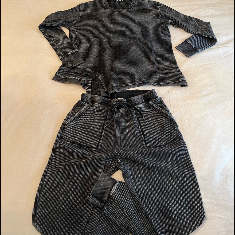 Splendid | asymmetrical top w/ bottoms